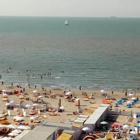 Апартаменты In Near Beach, Cleaning Included Бланкенберге